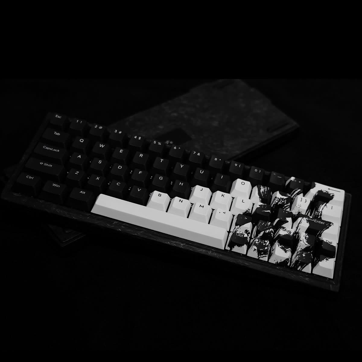 WLMouse YING63 Forged Carbon Fiber Keyboard